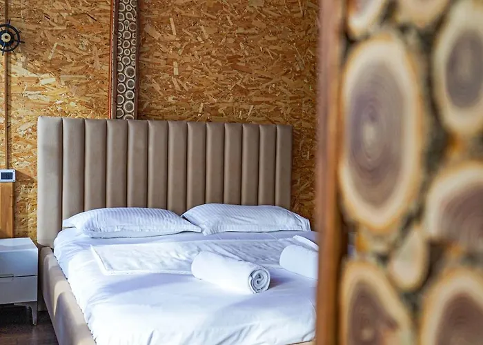 Skela E Pirgut Divjake