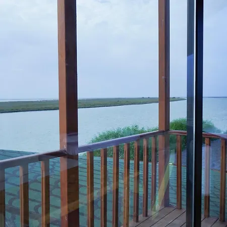 Skela E Pirgut Bed & Breakfast *