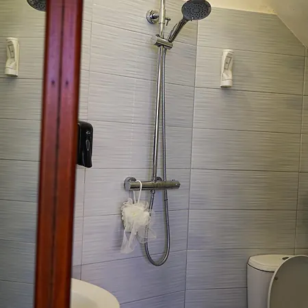 Skela E Pirgut Bed & Breakfast *