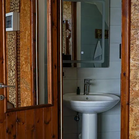 Skela E Pirgut * Divjake