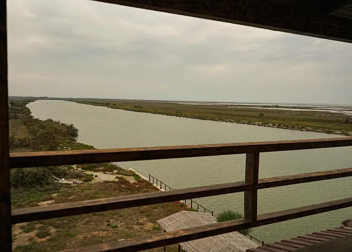 Skela E Pirgut Nocleg ze śniadaniem *