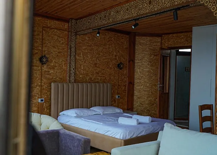 Bed & Breakfast Skela E Pirgut *