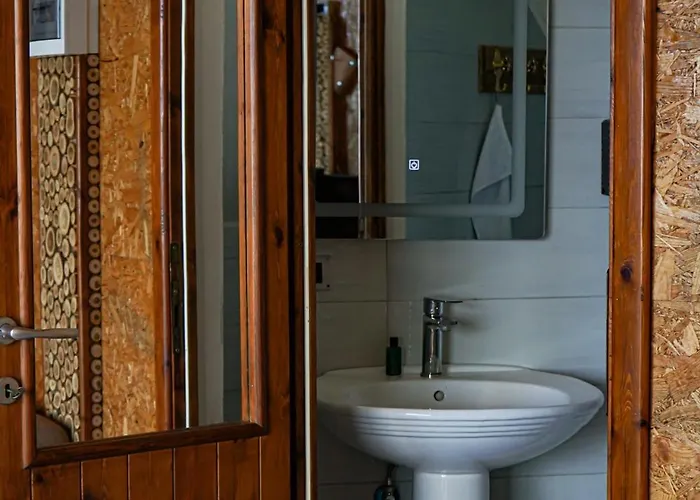 Skela E Pirgut * Divjake